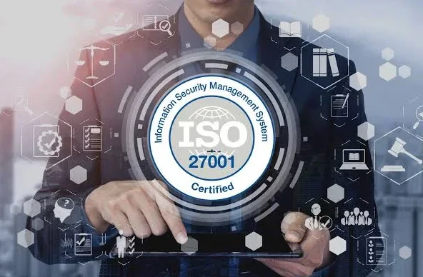 iso-27701-vs-27001-featured ISO 27701 vs 27001: Perbedaan PIMS, ISMS, Risiko, Kontrol, dan Kompetensi Tim